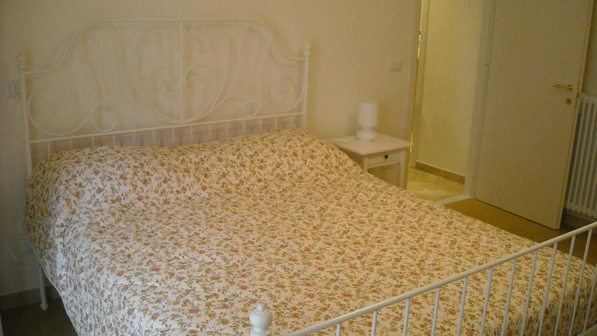 ナポリ Domus Aurea Bed & Breakfast