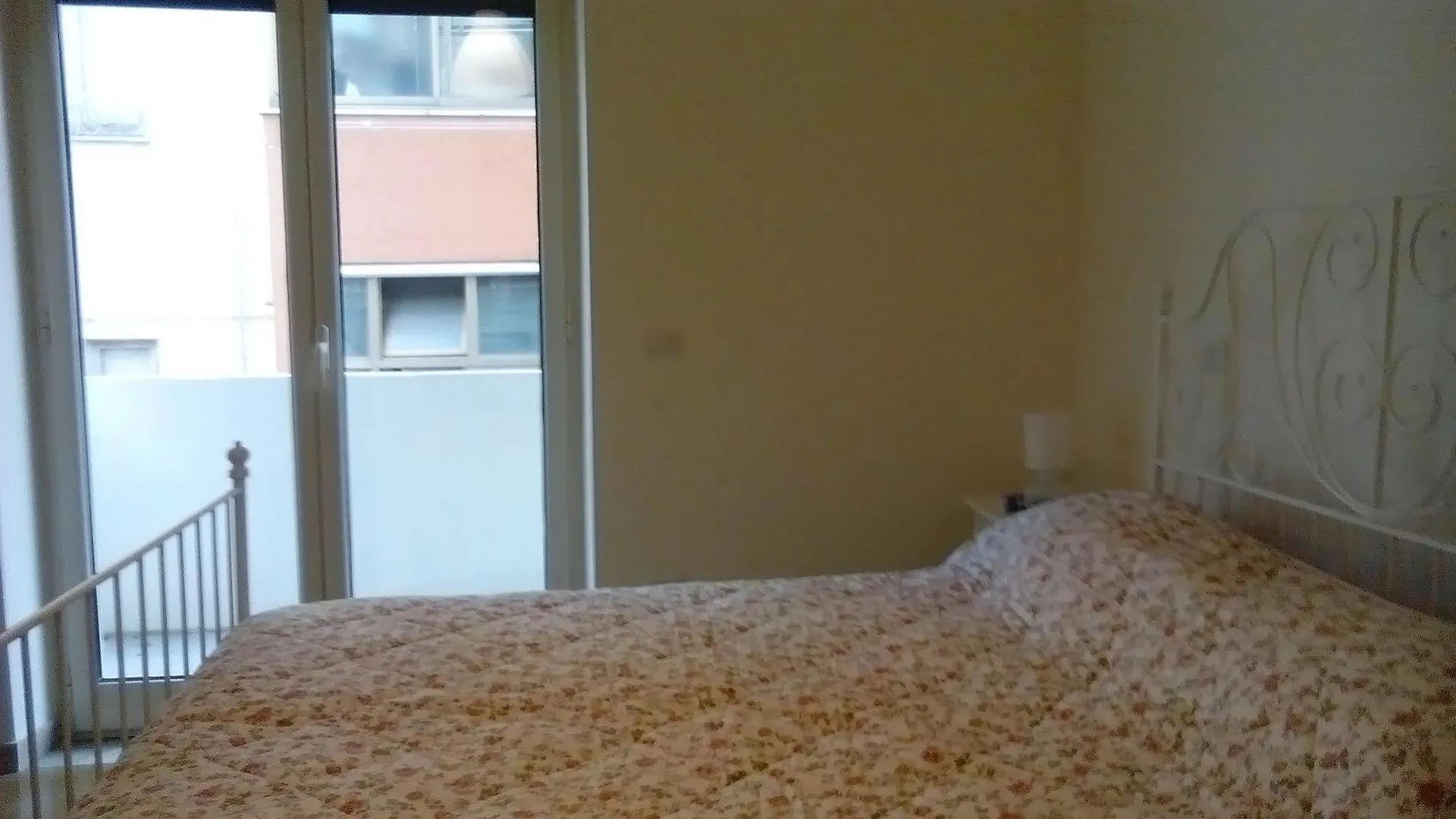 ***  ナポリ Domus Aurea Bed & Breakfast イタリア